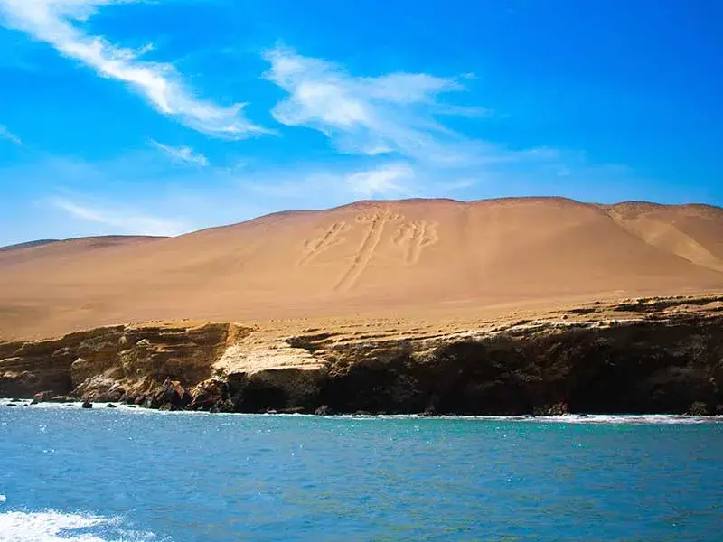 el candelabro en full day Paracas